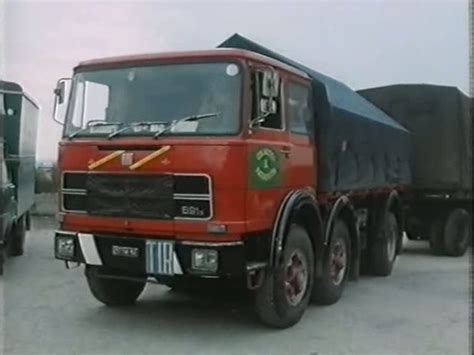 IMCDb.org: 1971 Fiat 691 N in "Il bestione, 1974"