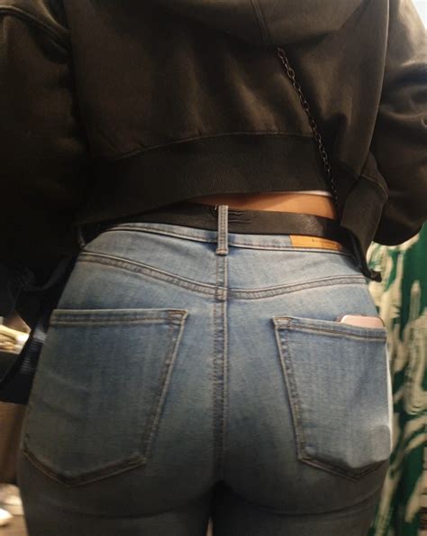White Girl With A Nice Round Ass In Tight Jeans Tight Jeans Forum