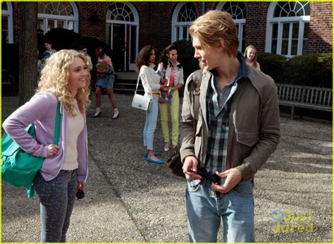 AnnaSophia Robb The Carrie Diaries Pilot Pics Photo 512284