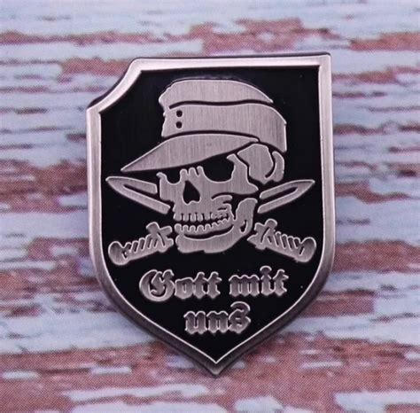 ABZEICHEN GOTT MIT Uns Totenkopf Bajonett PIN WW 2 WK 2 EUR 5 90