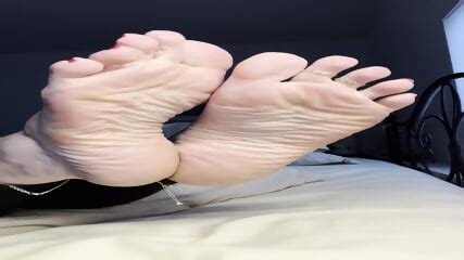 Sexy Mature Feet
