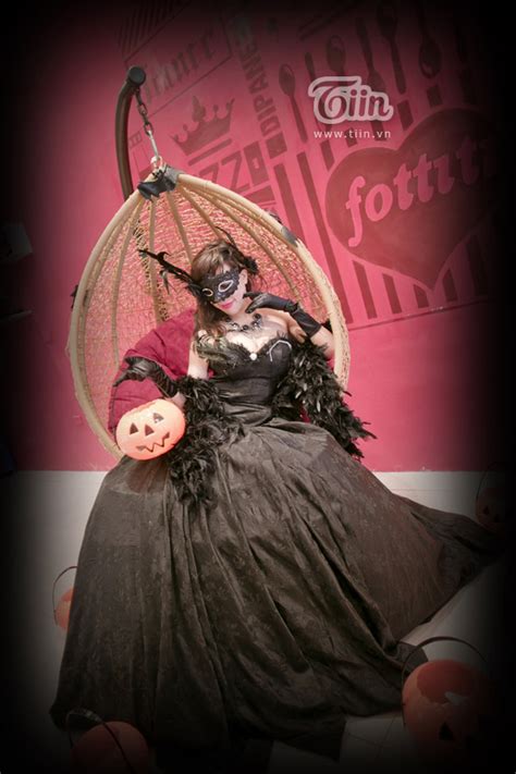 Hot girl Mai Thỏ tung bộ ảnh mới mừng Halloween