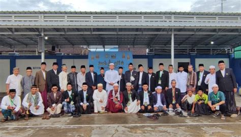 Masjid At Tanwir Gelar Salat Idulfitri H Ribuan Jemaah