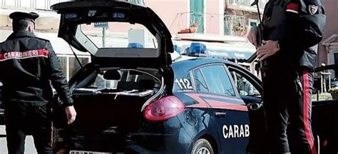 Picchia La Compagna E La Tiene Segregata In Casa Arrestato Dai Carabinieri