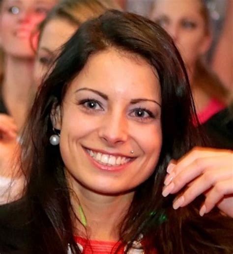 What S The Name Of This Beautiful Brunette 1376173 NameThatPorn