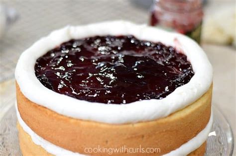 Naked Layer Cake Cooking With Curls