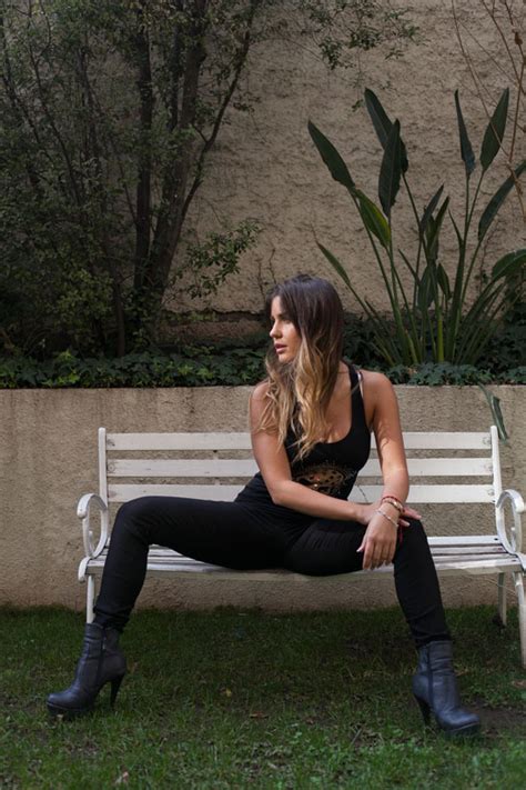 Francisca Undurraga La Sex Symbol Del Momento Soy Una Estudiosa De Los Temas Metaf Sicos