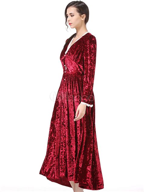 Robe Longue Rouge En Velours De Soie Avec Dentelle Et Dentelle Col V