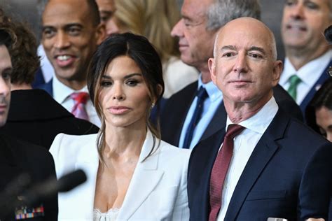 Jeff Bezos Fianc E Lauren Sanchez Draws Harsh Reactions With Lingerie Inspired Inauguration