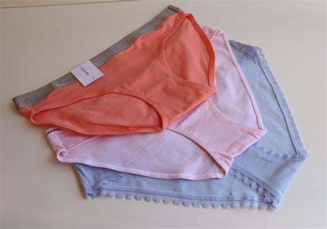 Трусы трусики бикини Calvin Klein новые, р. М: 350 грн. - Труси ...