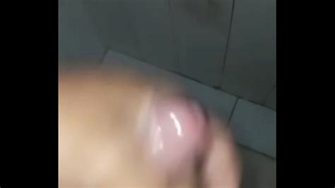 Hetero Muito tesão no Chuveiro parte2 XVIDEOS