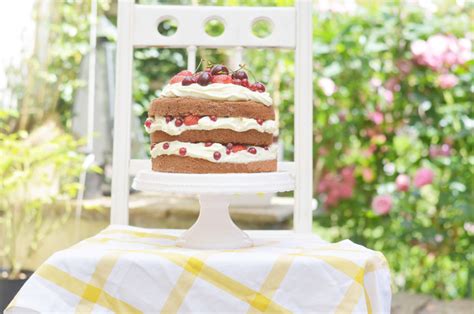 Rezept Naked Cake Mit Beeren Bonny Und Kleid