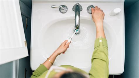 how to clean toothbrush with hydrogen peroxide