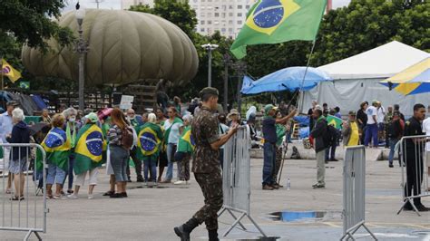 Bolsonaristas articulam novos acampamentos em quartéis do Exército