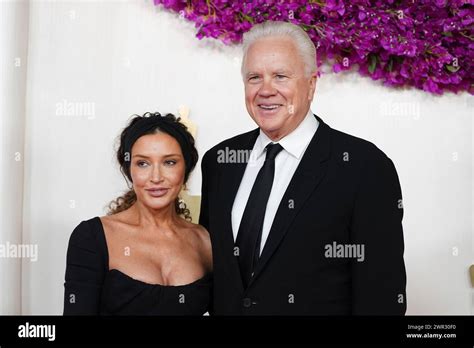 Reed Morano Left And Tim Robbins Arrive At The Oscars On Sunday