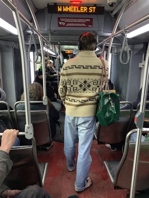 Abiding during seattle’s snowstorm... with flops! : r/lebowski