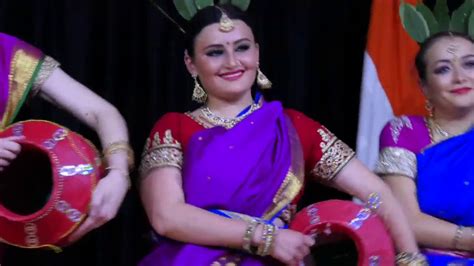 Индийское лето 2019. Концерт I. Танец "Сантали". Штат Западная Бенгалия ...