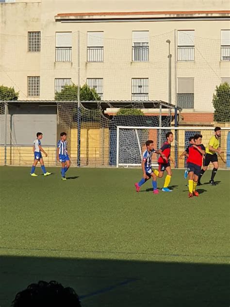 Las 10 Mejores Escuelas de Fútbol para Niños en Los Palacios y Villafranca
