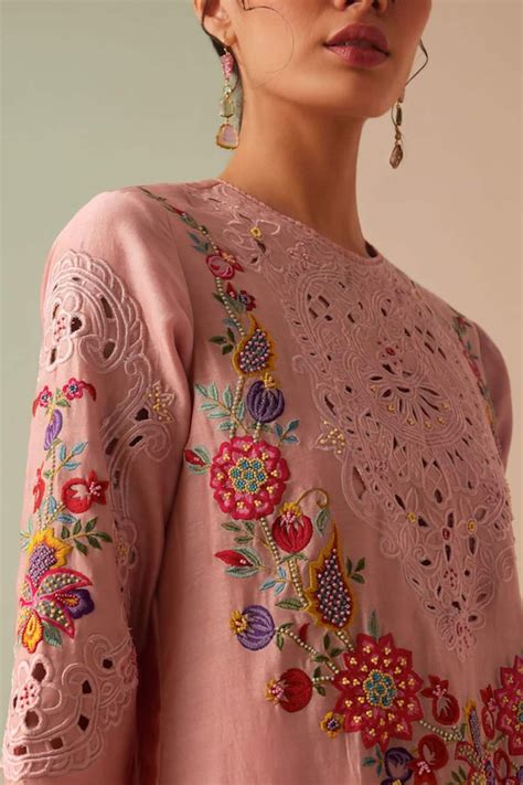 Buy Chandrima Pink Chanderi Tonal And Contrast Floral Embroidered Kurta