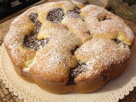 Torta Nua Alla Dany Lory Ripiena Di Crema E Cioccolato Con E Senza