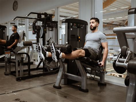 Ćwiczenia na siłowni dla początkujących – pierwszy plan treningowy