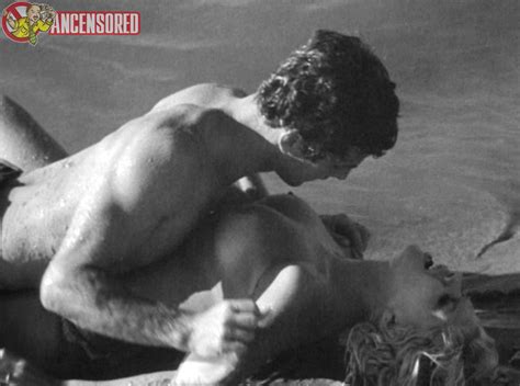 Naked N Lida Lobato In Scream Of The Butterfly