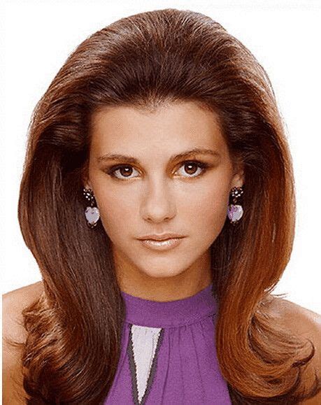 Stunning Swept Back Look In 2021 Vintage Hairstyles Bouffant Hair