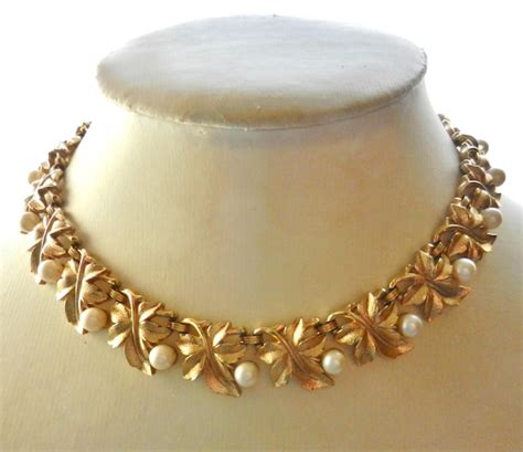 Trifari Rare Eve Gold Fig Leaves Pearls Set Neck Gem