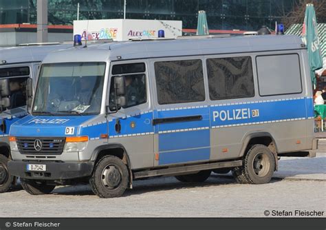 Einsatzfahrzeug B Mb Vario D Grukw Bos Fahrzeuge