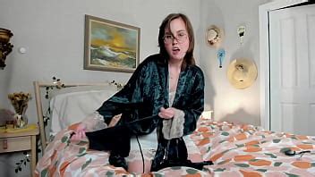 Satén rasgado por primera vez XVIDEOS