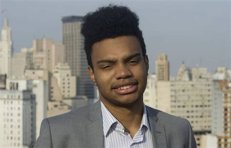 Fernando Holiday é acusado de uso de caixa Vereador nega Guia Gay São Paulo