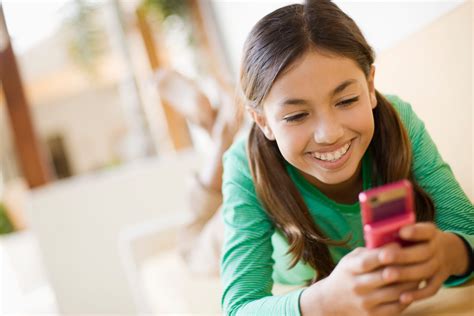 Ideas De Acuerdos Para El Uso Del Teléfono Celular En Los Niños Estilo De Vida Madres Univision