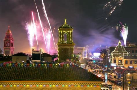 See How The Country Club Plaza Holiday Lighting Ceremony Has Evolved