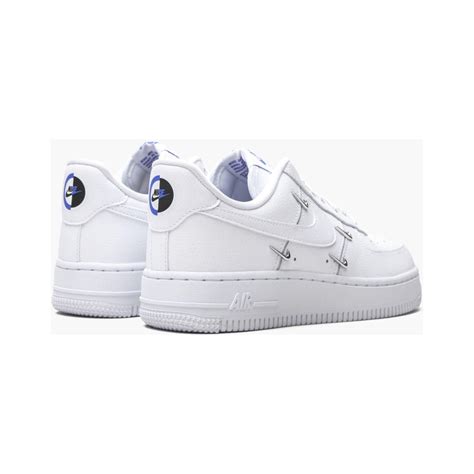 Air Force 1 07 Lx Sisterhood Manore Store