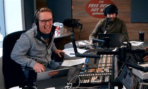 Kayla And Her Mom Have REALLY Short Tempers Free Beer And Hot Wings