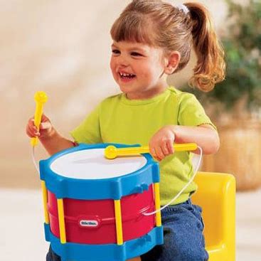 Что подарить ребенку на 2 года? Что купить в подарок на день рождения?