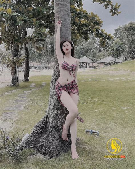 Bạch Huyền Trang mẫu ảnh sexy bikini gợi cảm quyến rũ Ảnh gái xinh