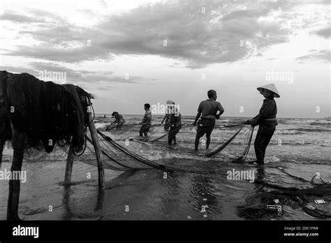 Things To Do In Vietnam Black And White Stock Photos And Images Alamy