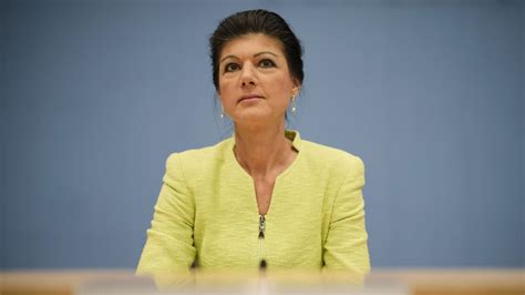 Fischen Am Rechten Rand Es Hagelt Kritik Gegen Wagenknecht Partei