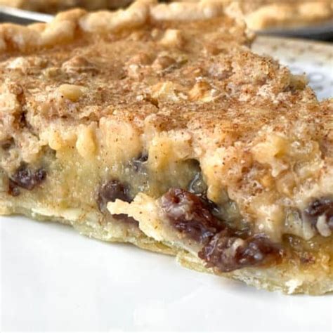 Sour Cream Raisin Pie - Hot Rod's Recipes