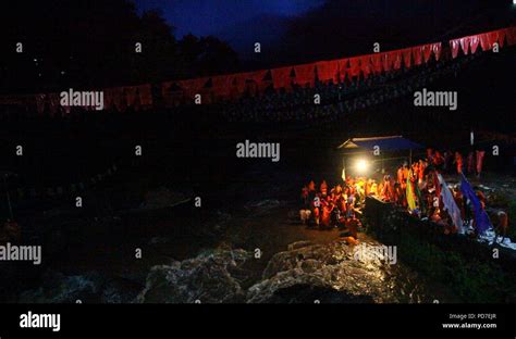 Devotees Offer Prayers Pashupatinath Temple Hi Res Stock Photography