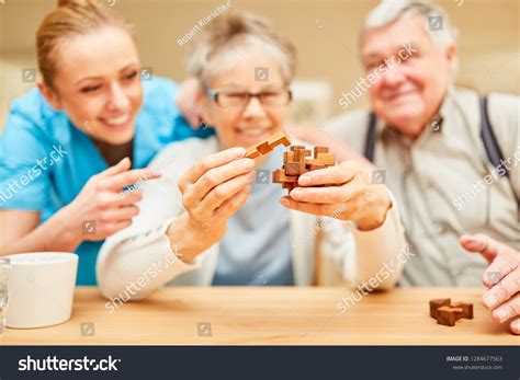 1,477 Senior Puzzle Dementia Images, Stock Photos, 3D objects ...