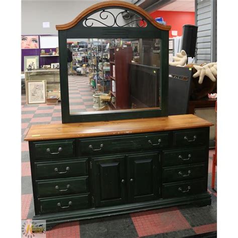 solid wood  drawer dresser   drawers