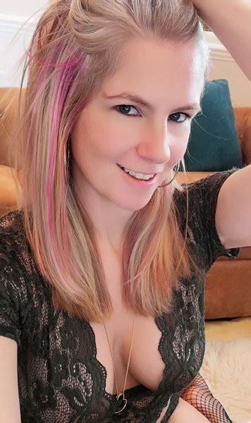 Blossom Milf Babestation Cams