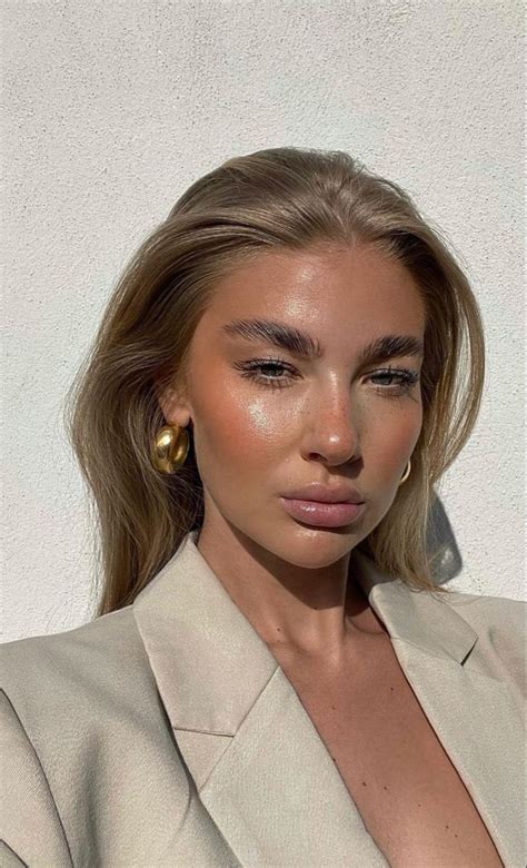 Pin On Makeup Hair Makeup Celebrity Makeup Looks Perfect Blonde Hair