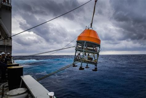 “探索二号”科考船完成深海原位科学实验站南海海试任务 “中科院之声”电子杂志