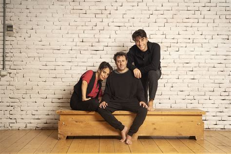 Pizzeria K Il Mondo A Parte Di Etgar Keret In Scena Al Teatro Franco