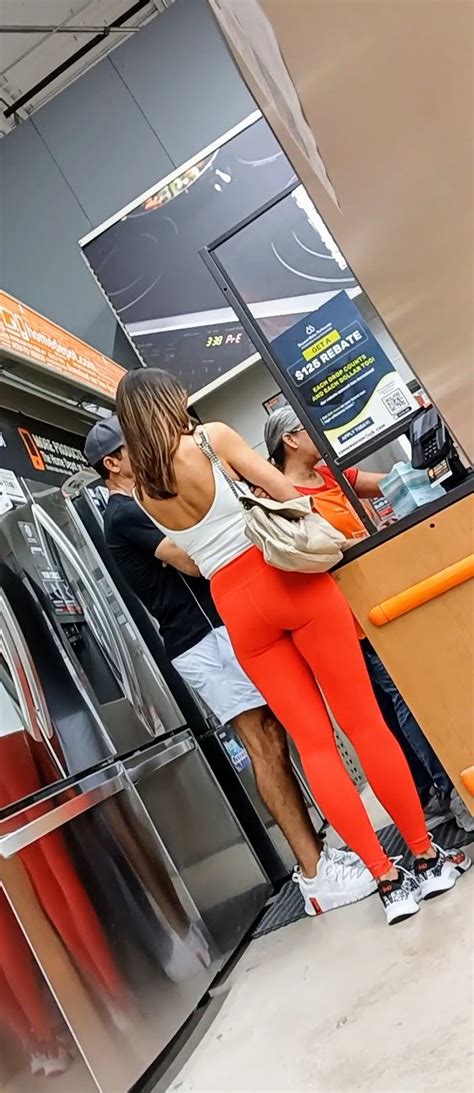 Pretty Brunette Fit MILF Tight Ass In Red Leggings Face Shots