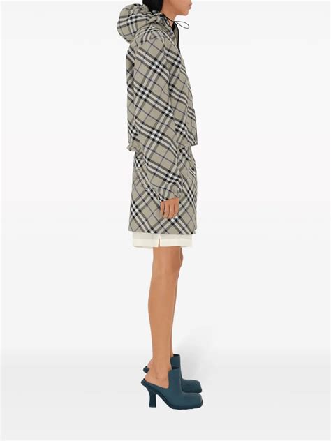 Burberry Wendbare Cropped Jacke Mit Check Nude Farfetch De