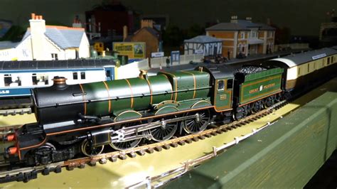 Hornby Gwr King Class Henry Viii With Airfix Gwr Carriages Youtube